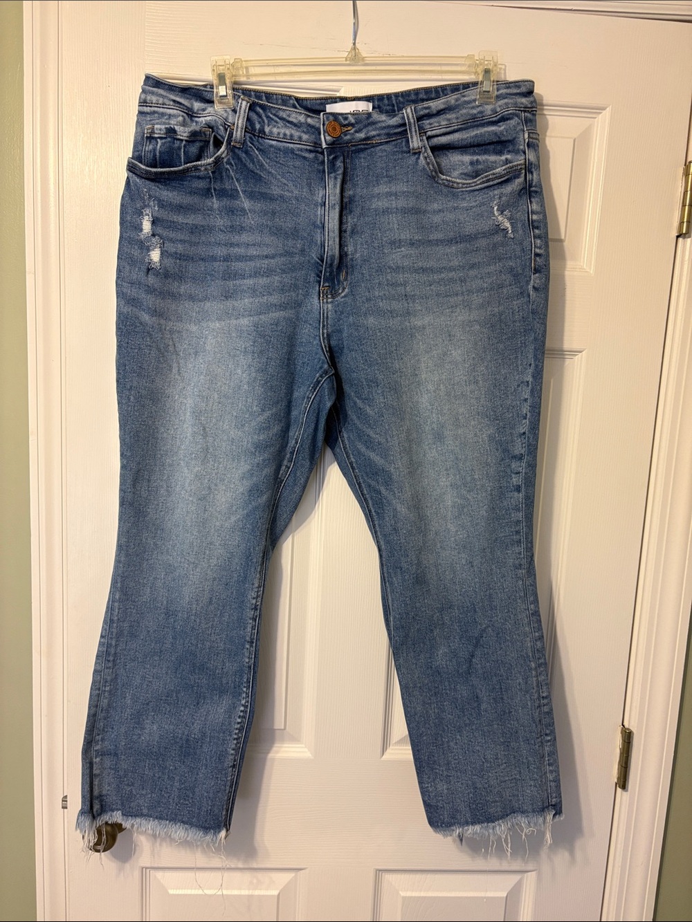 Vervet Women’s Mid-Rise Blue Cropped Frayed Hem Jeans